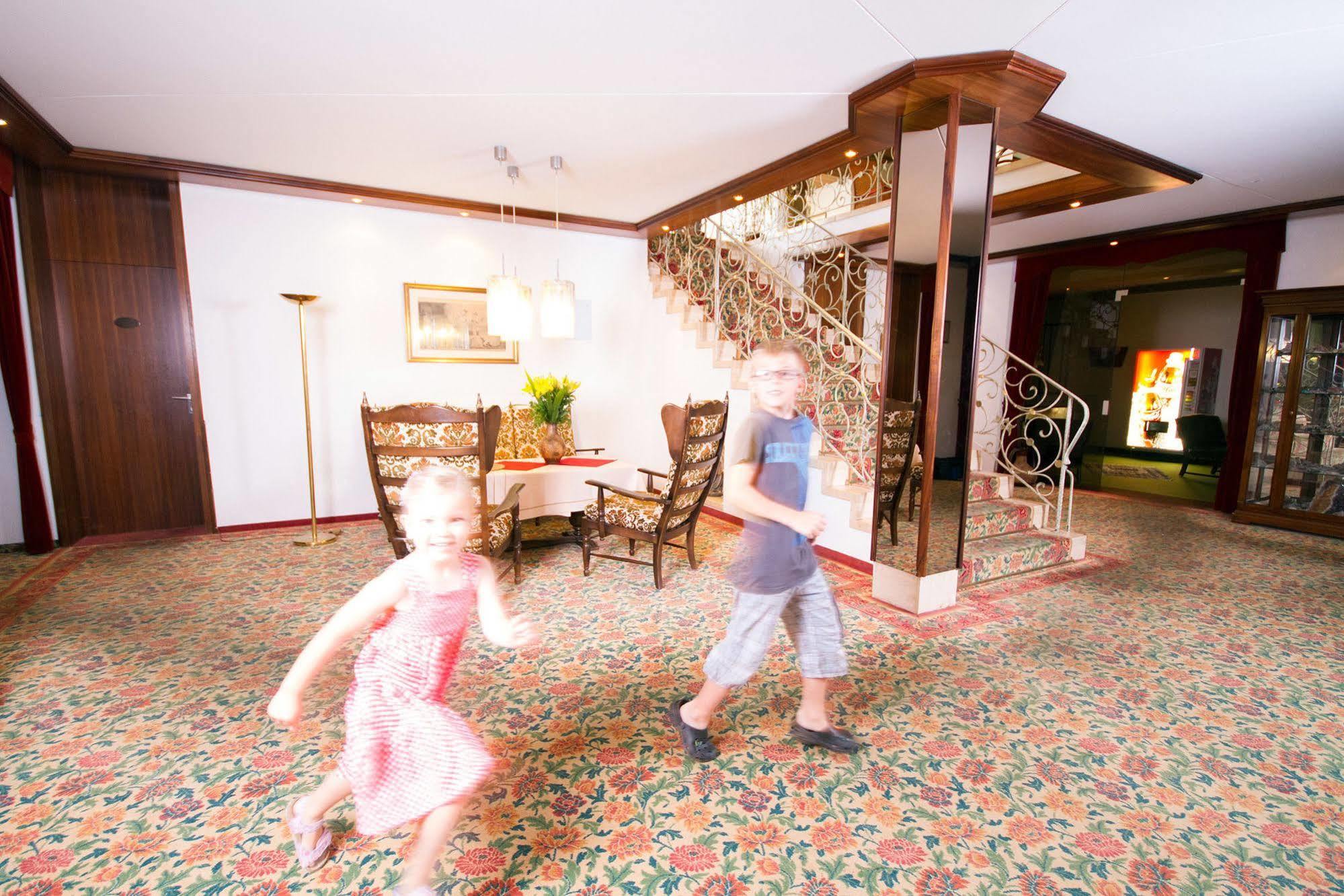 Hotel Valsana Am Kurpark Бад Вилдбад Екстериор снимка