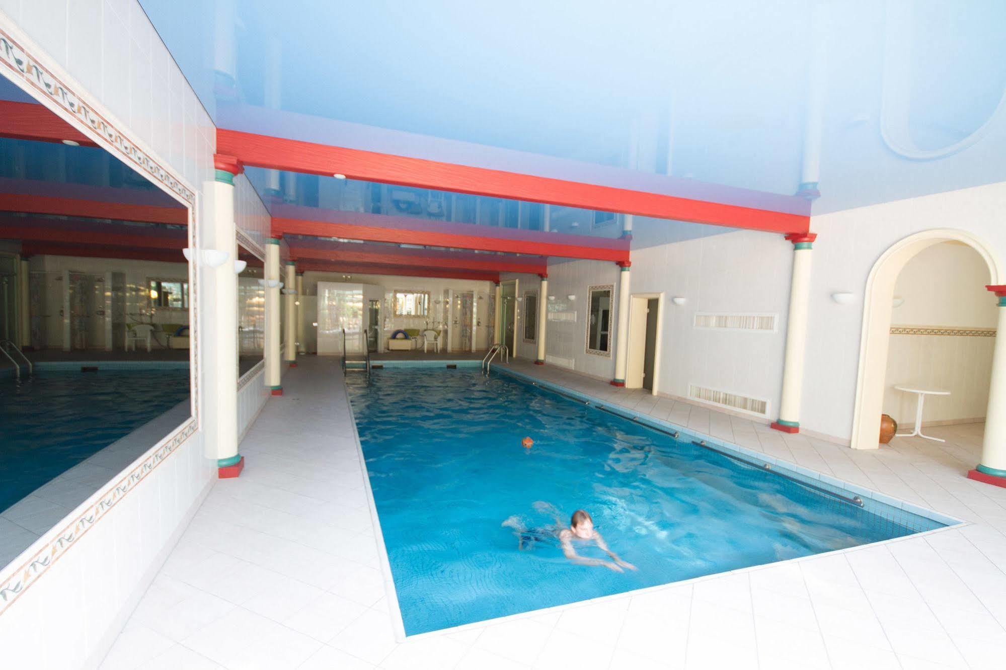Hotel Valsana Am Kurpark Бад Вилдбад Екстериор снимка